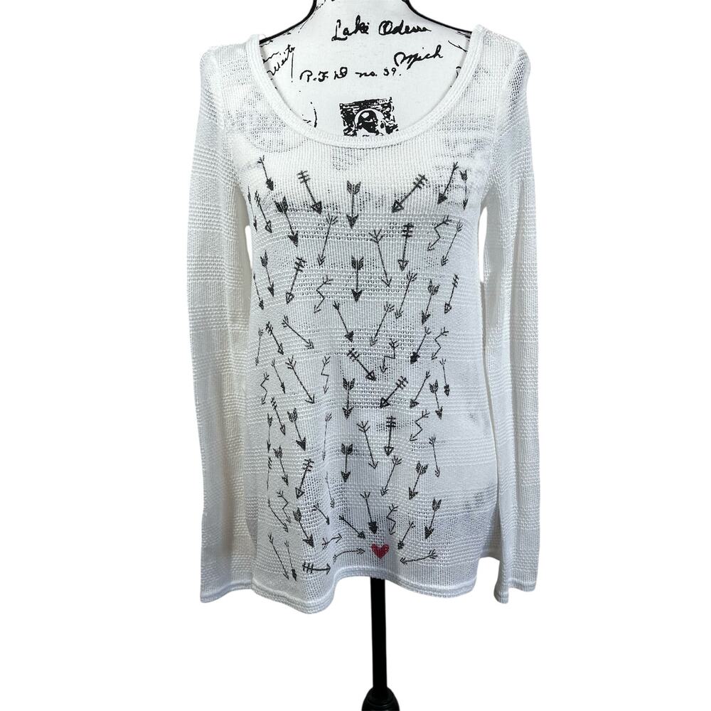 Bethany Mota White Long Sleeve Waffle Knit Top with Arrow Heart Print Size M